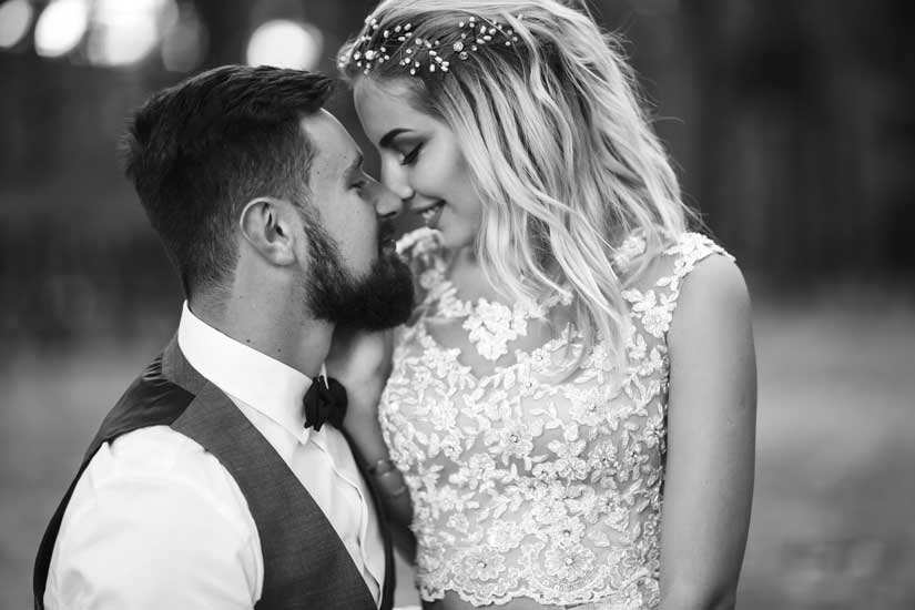 Foto e filmagem de casamento no campo em em Moema SP - Luz natural e cenários mágicos