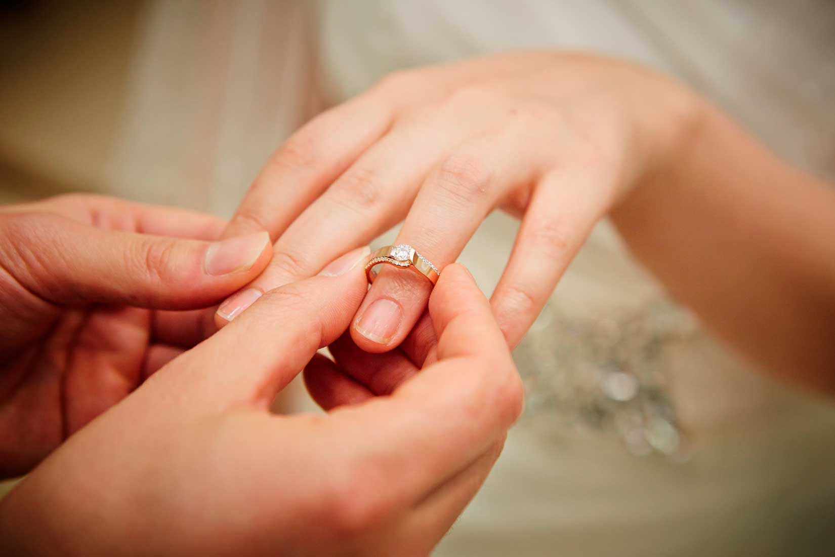Foto da troca das alianças em em Moema SP - O momento mais simbólico do casamento