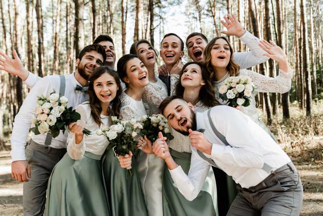 Fotografia da família no casamento em em Quiririm SP - União e tradição